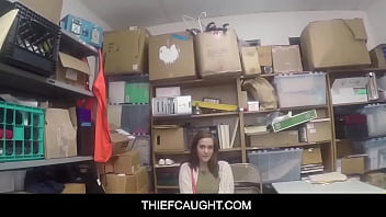 porn cdn thiefcaught peyton robbie watch her stepmom sheena suck cock free