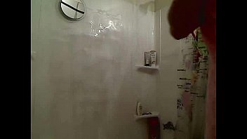 porn seachplummy shower free